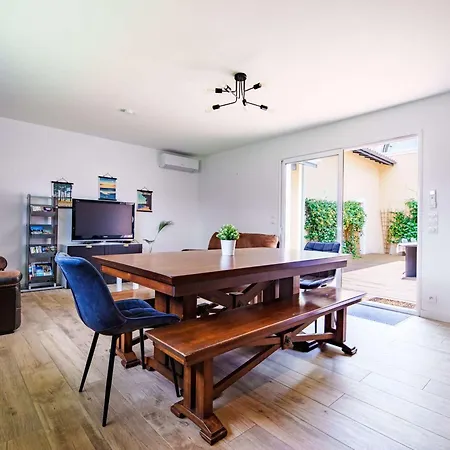 5 étoiles Avec Piscine Chauffée, 4 Ch. Avec Sdb Privées Et Bbq - Jusqu'à 12 Pers. - Fr-1-877-49 Parentis-en-Born