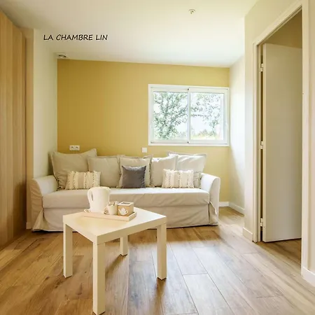 Villa 5 étoiles Avec Piscine Chauffée, 4 Ch. Avec Sdb Privées Et Bbq - Jusqu'à 12 Pers. - Fr-1-877-49 *