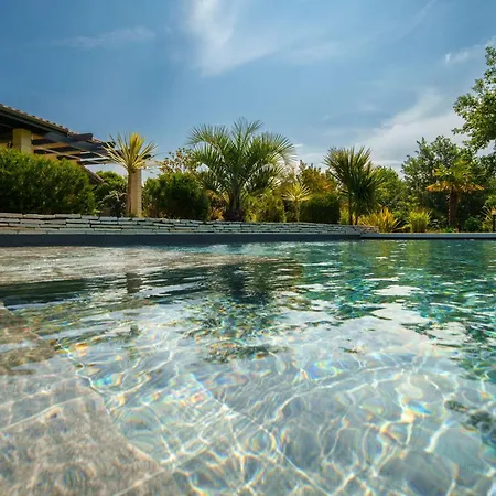 5 étoiles Avec Piscine Chauffée, 4 Ch. Avec Sdb Privées Et Bbq - Jusqu'à 12 Pers. - Fr-1-877-49 Villa *